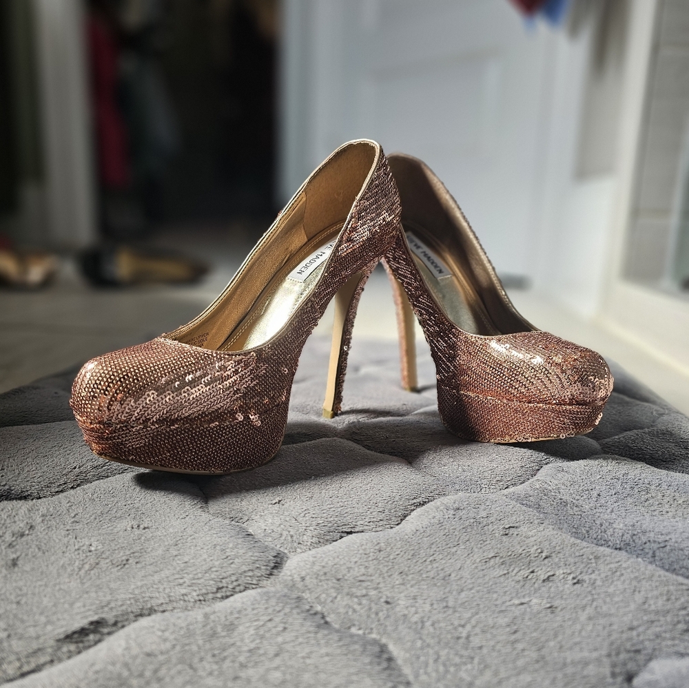 Steve Madden Pumps